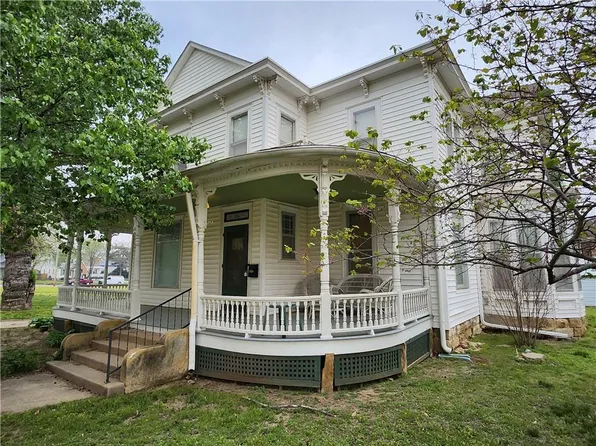 216 S 5th St, Independence, KS 67301