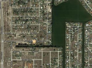 624 SW 12th Ter, Cape Coral, FL 33991