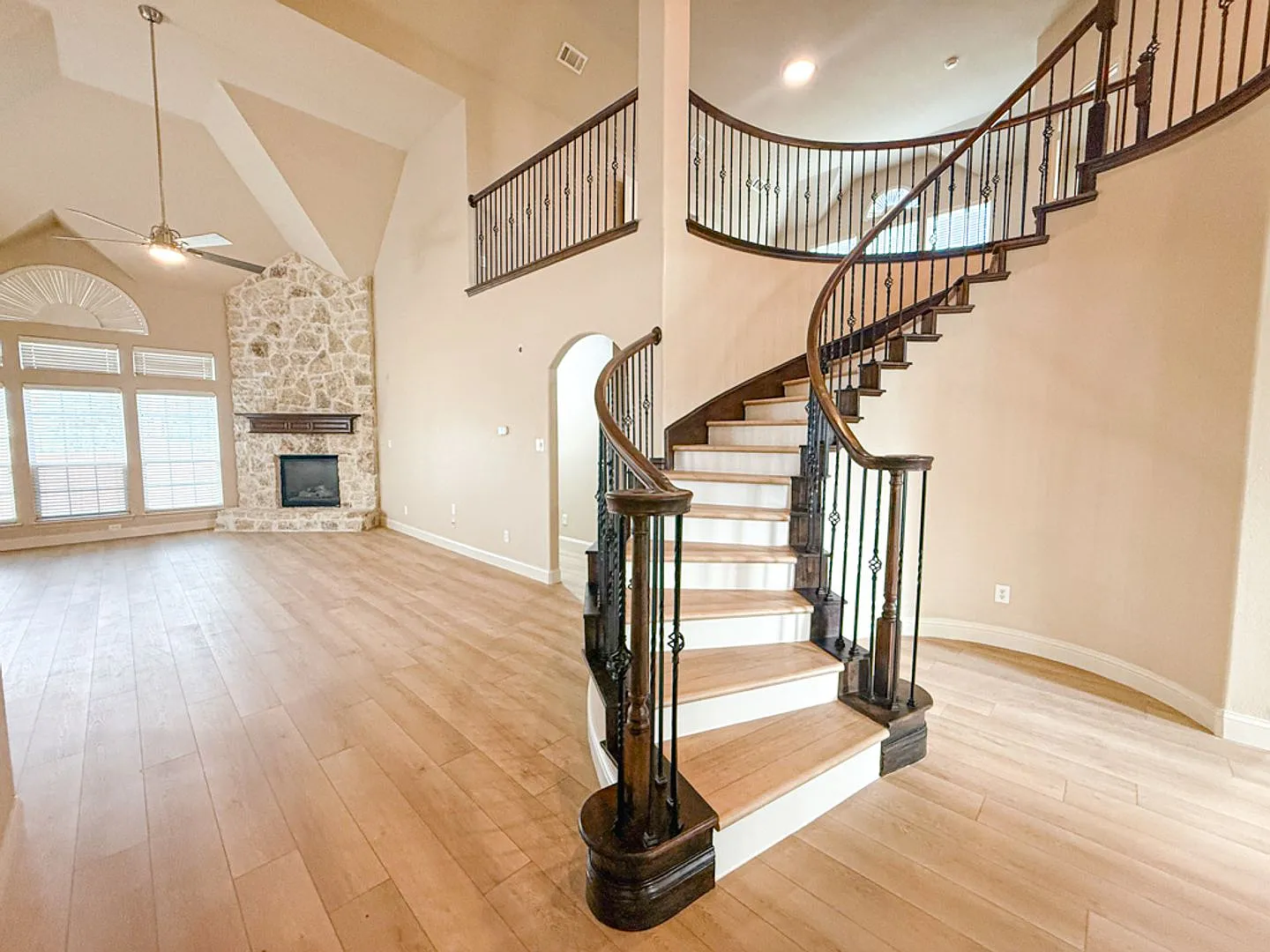 Gorgeous 5 bedroom home - Prosper ISD — Photo 3
