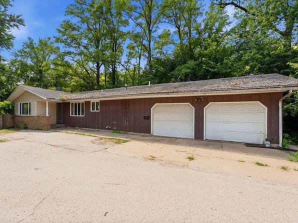 1108 W 8th St, Muscatine, IA 52761