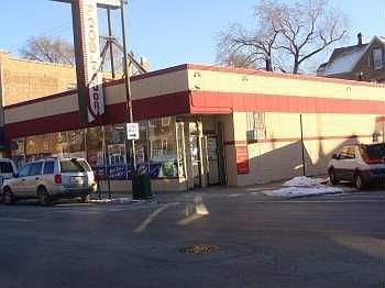 2nd image of 2857 W Diversey Ave