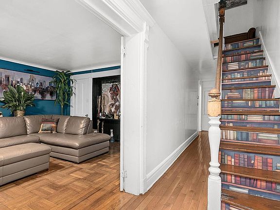 2nd image of 1207 Hancock St