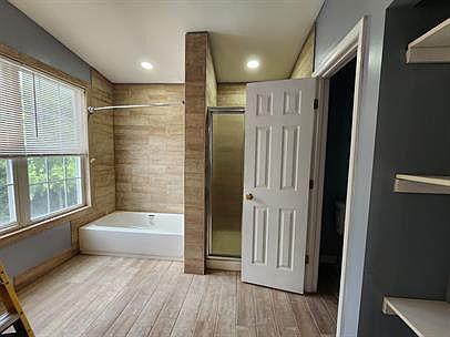 2nd image of 15 Crusader Ct #1