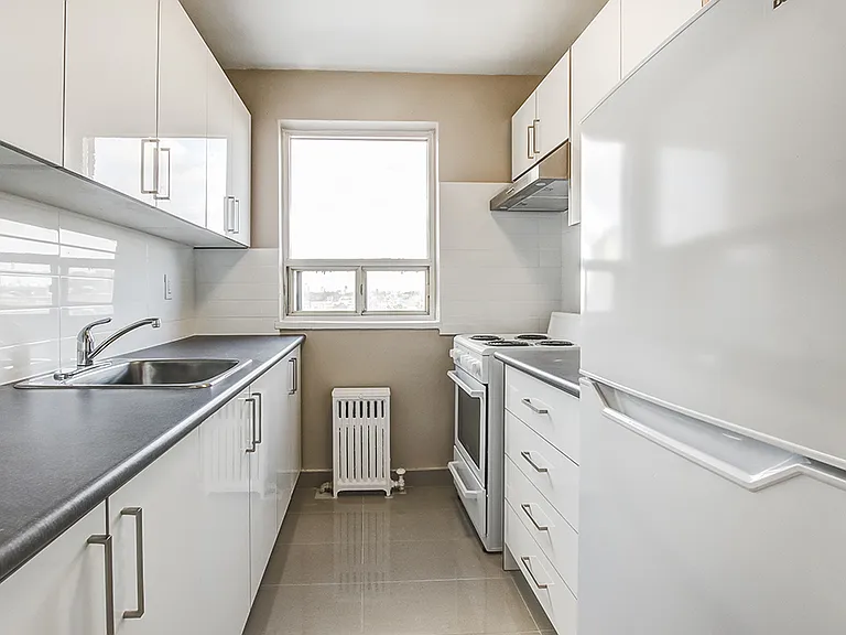 177 Jameson Ave — Photo 1