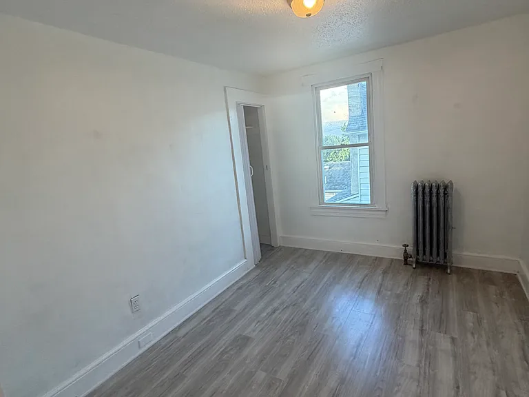 37 S Grant St #2 — Photo 6