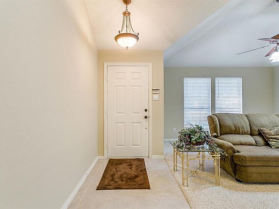 4th image of 8016 Jolie Dr