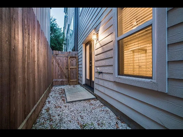 5521 D Larkin — Photo 6