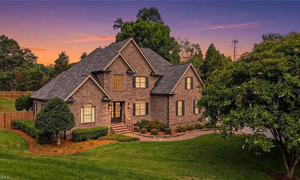 1st image of 100 Pearce Dr