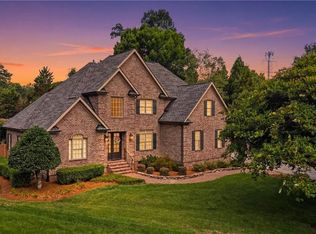 100 Pearce Dr, Jamestown, NC 27282