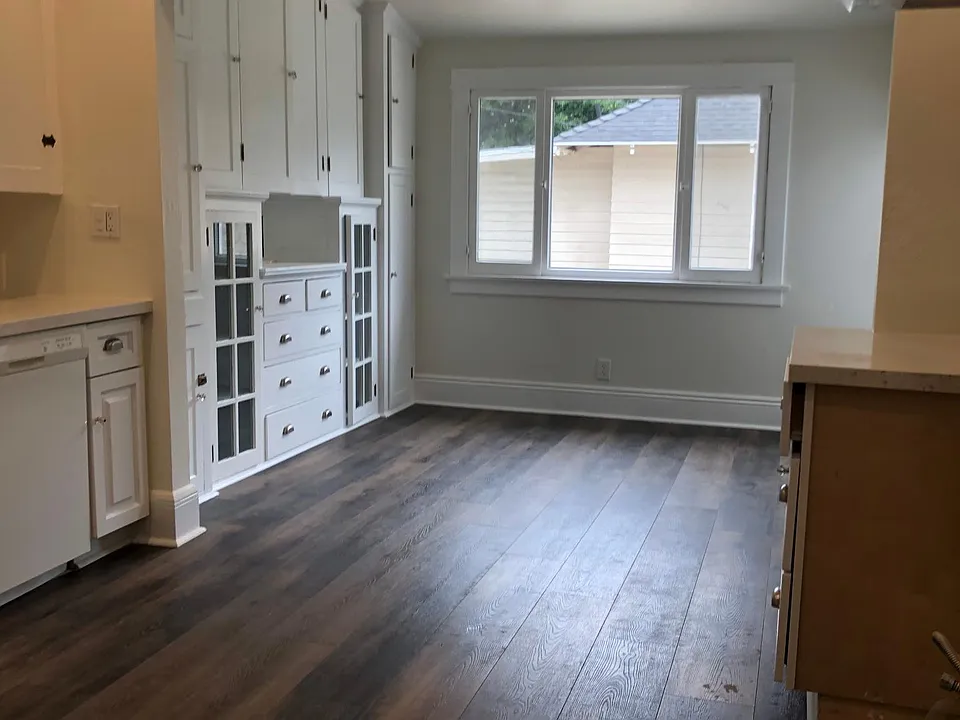 kitchen and breakfast nook