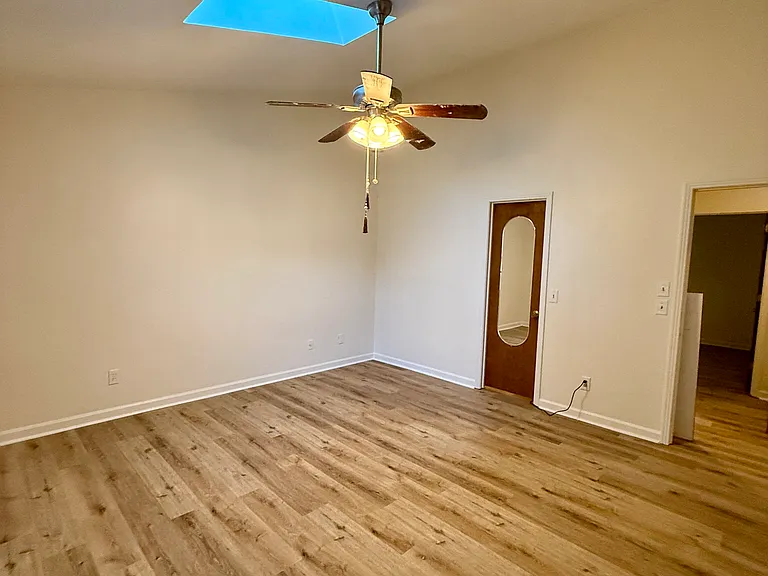 119 Lakebrink Dr — Photo 19