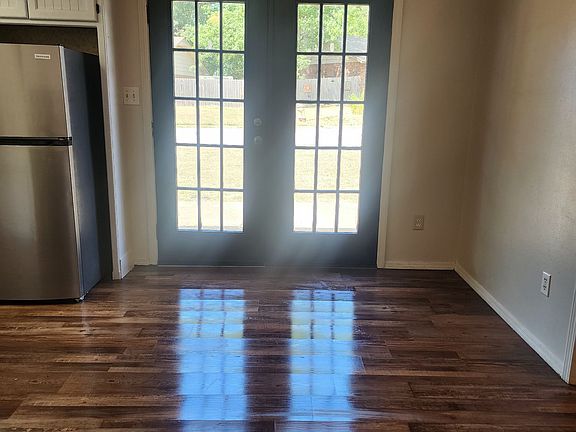 5th image of 9514 Apple Hill Cir