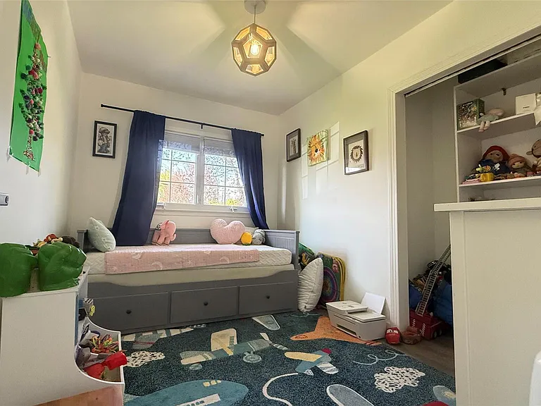 60 Ryerson Rd — Photo 13