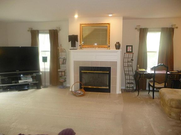 4th image of 573 Olentangy Woods Dr