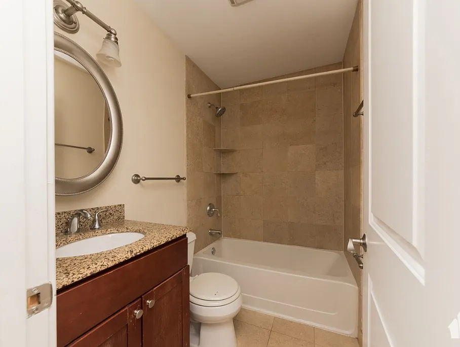 Studio, 400 sqft, $1,895 — Photo 3
