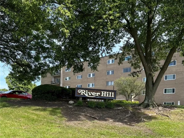 20333 Detroit Rd APT 412, Rocky River, OH 44116