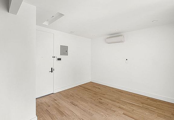 4th image of 473 Kosciuszko St #3F