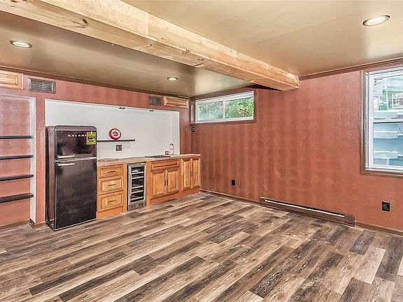 4th image of 25 Valentine Ave