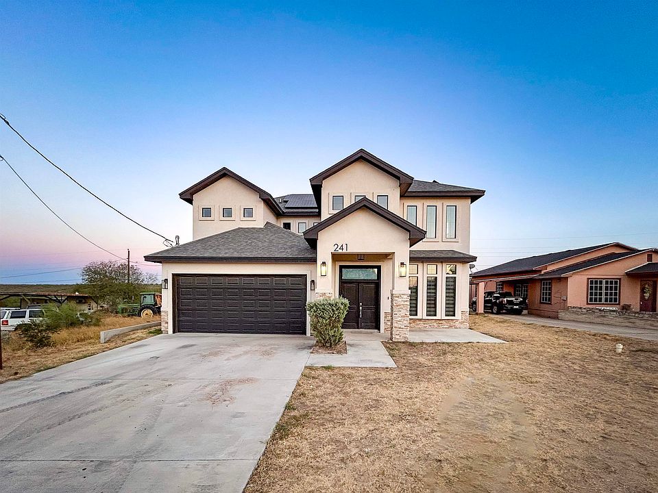 1st image of 241 Papaya Dr