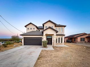 241 Papaya Dr, Zapata, TX 78076