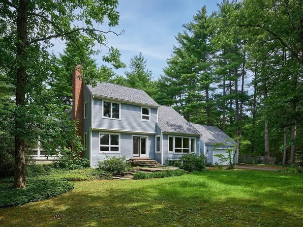 494 Station Rd, Amherst, MA 01002