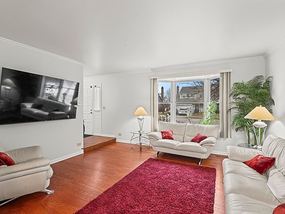 4th image of 2806 N Stanford Dr