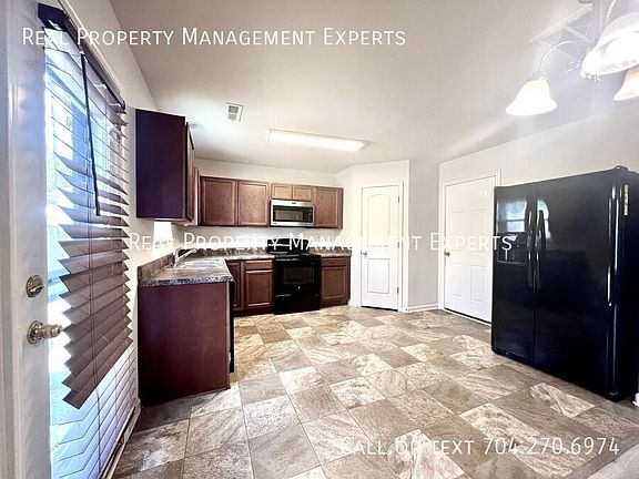 2nd image of 1840 Juniper Dr