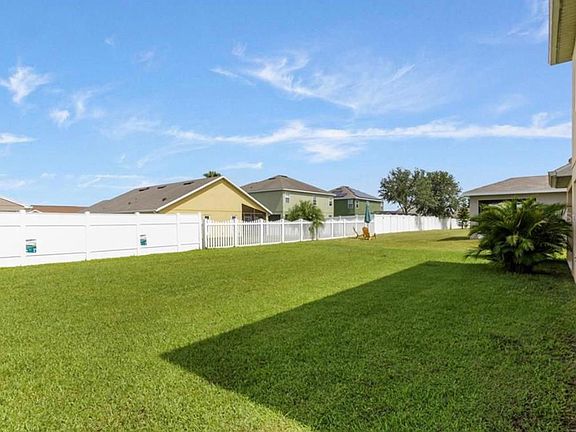 4th image of 2468 Deer Creek Blvd