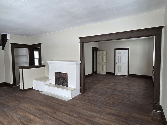 4th image of 3543 N Kenwood Ave