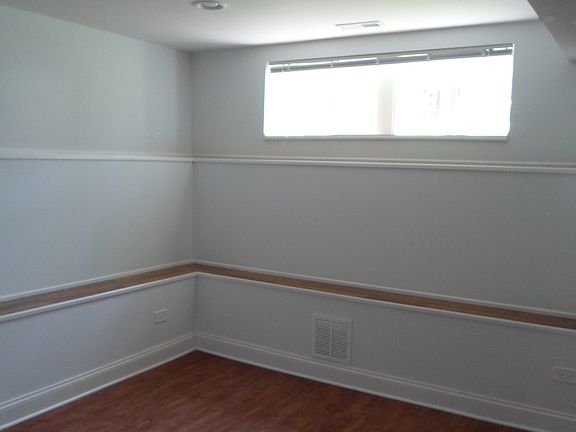 5th image of 630 W Schubert Ave