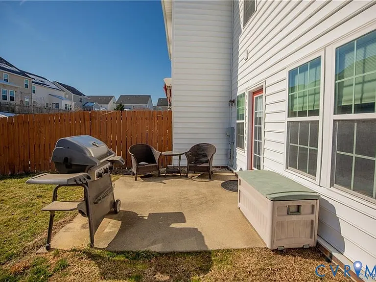 7390 Smoothbore Ln — Photo 2
