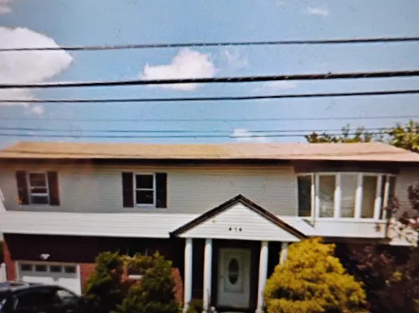 (undisclosed Address), Elmont, NY 11003