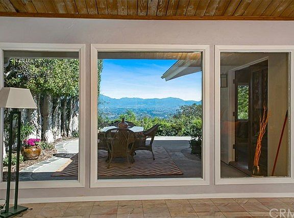 5th image of 3180 Mountain View Dr