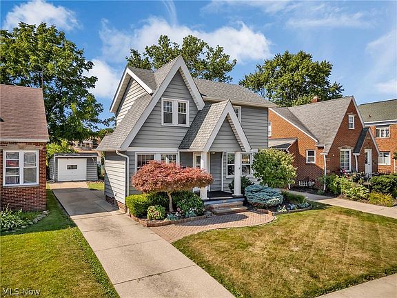 3rd image of 2125 Brookview Blvd