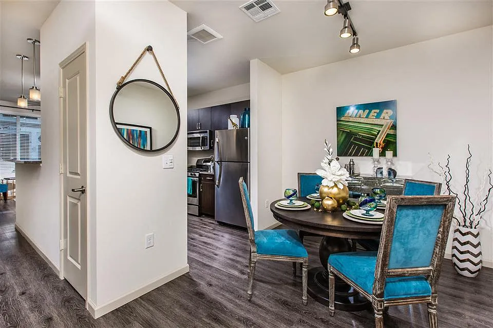 Venue Apartments — Photo 3