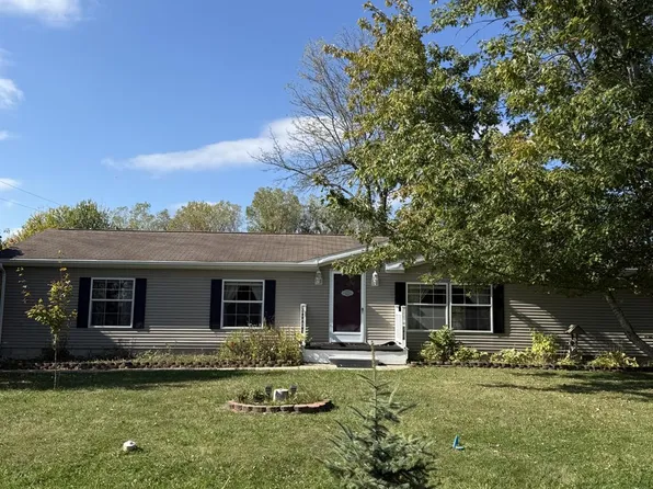 2828 Lorraine St, Marlette, MI 48453