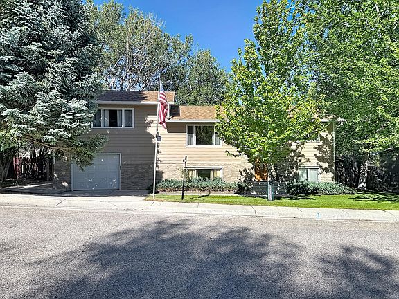 2nd image of 707 Circle Dr