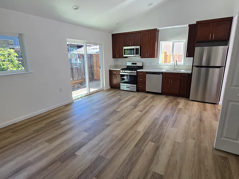452 Fuller Ave #2 — Photo 5
