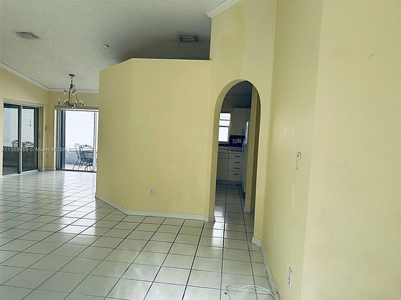 4th image of 9921 NW 32nd St