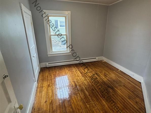 325 Pine St #1, Rumford, ME 04276