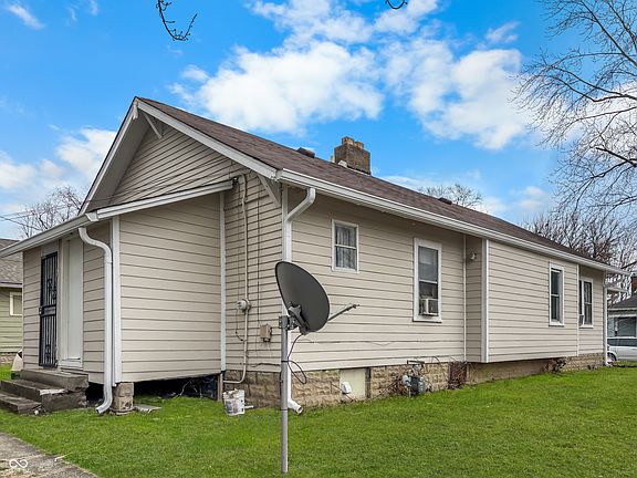 3rd image of 5202 Burgess Ave