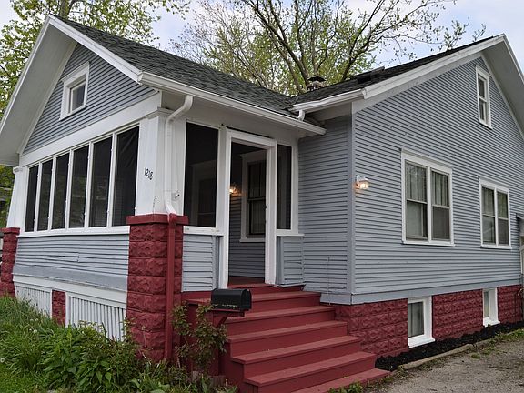 2nd image of 1218 E Oakland Ave