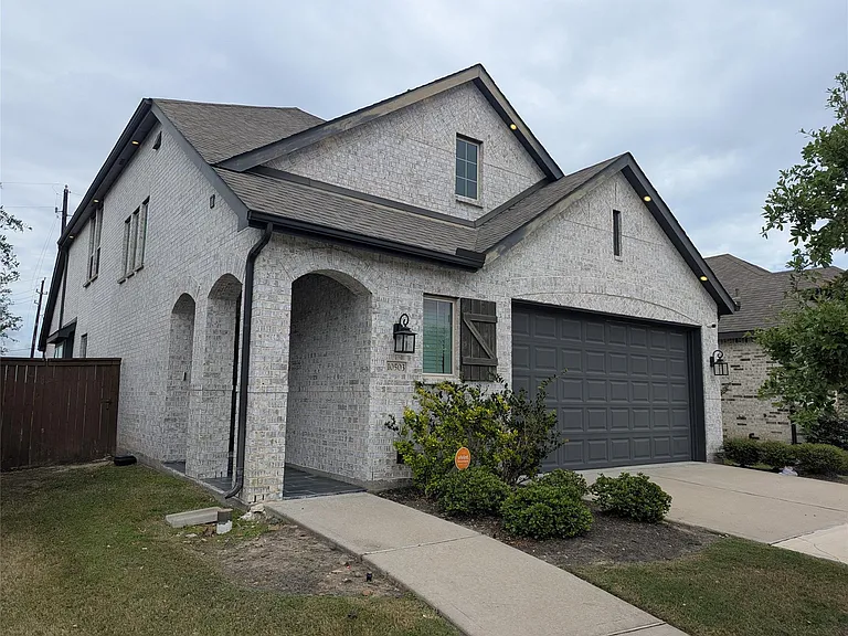 10503 Dolce Ln — Photo 1