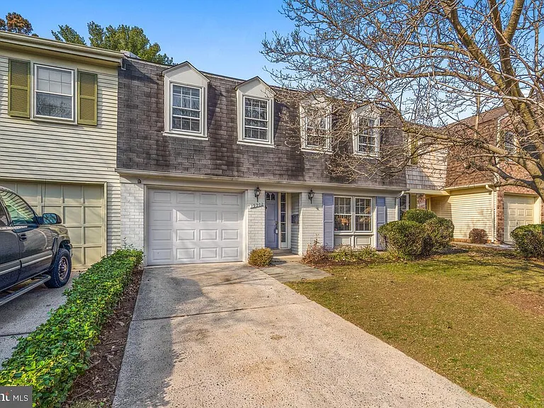 19202 Dunbridge Way — Photo 1
