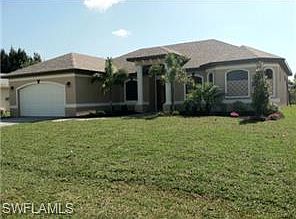 4th image of 4611 SW 14th Pl