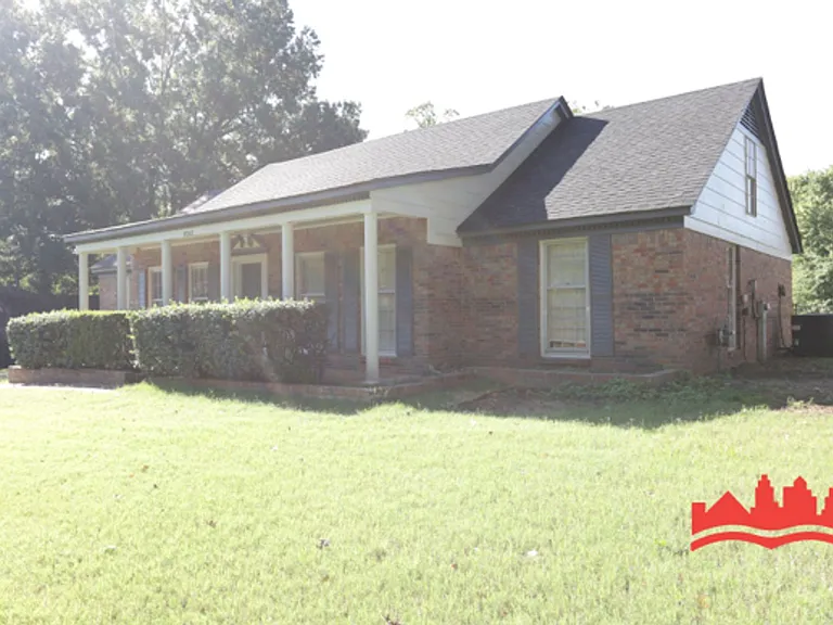 8241 Misty Meadows Ln — Photo 2