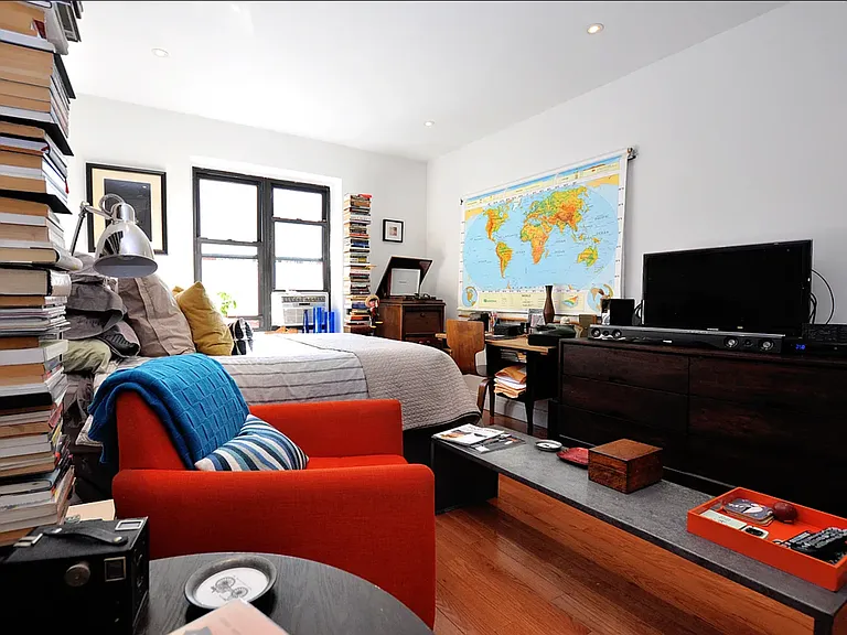 312 W 23rd St #3S — Photo 6