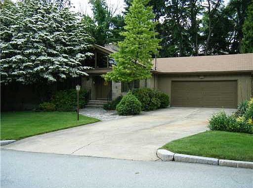 1st image of 9 Meadow View Blvd