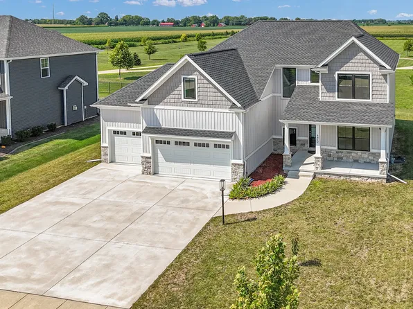 4812 Oakdale Dr, Champaign, IL 61822