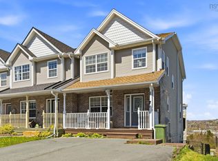 200 Green Village Ln, Dartmouth, NS B2Y 4V4